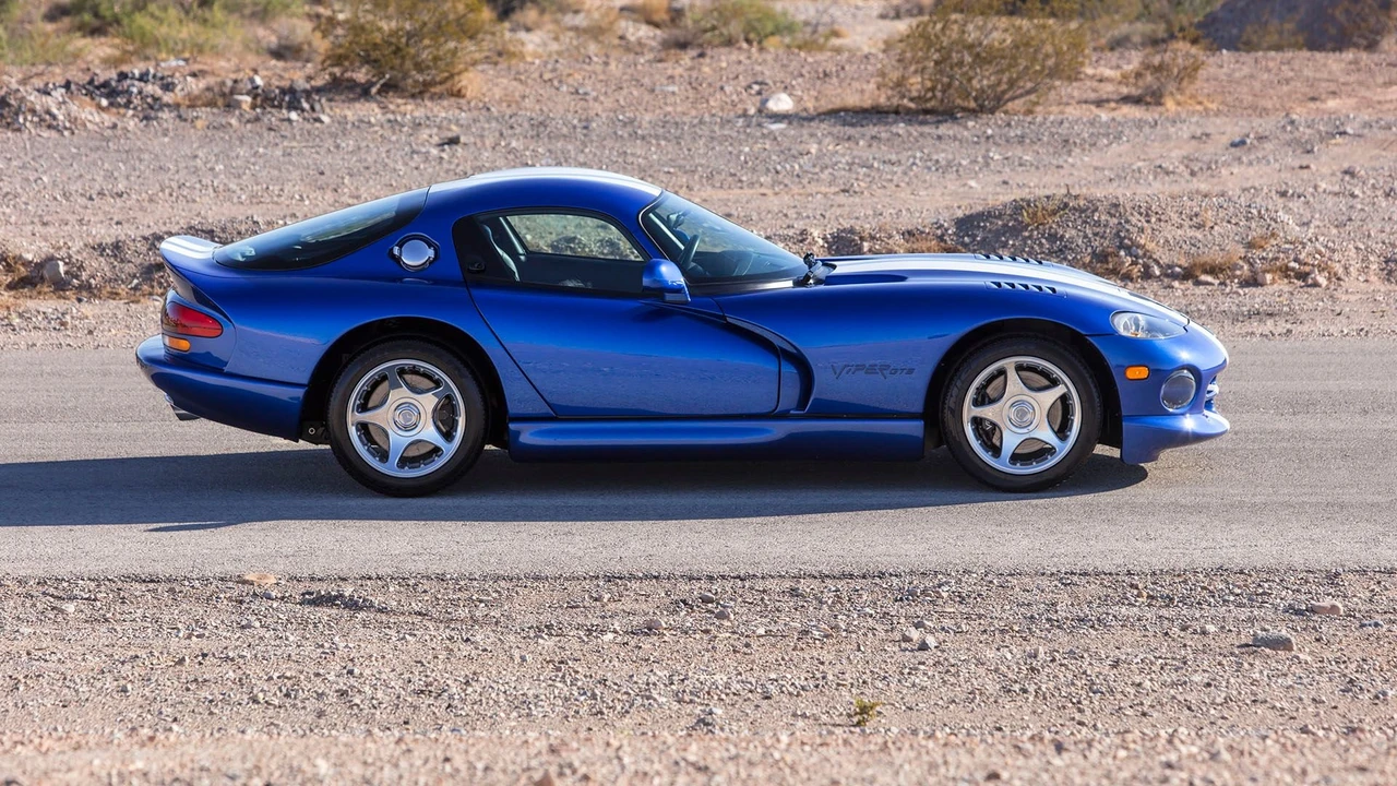 1997 Dodge Viper GTS 2nd Gen - Image 10 of 31