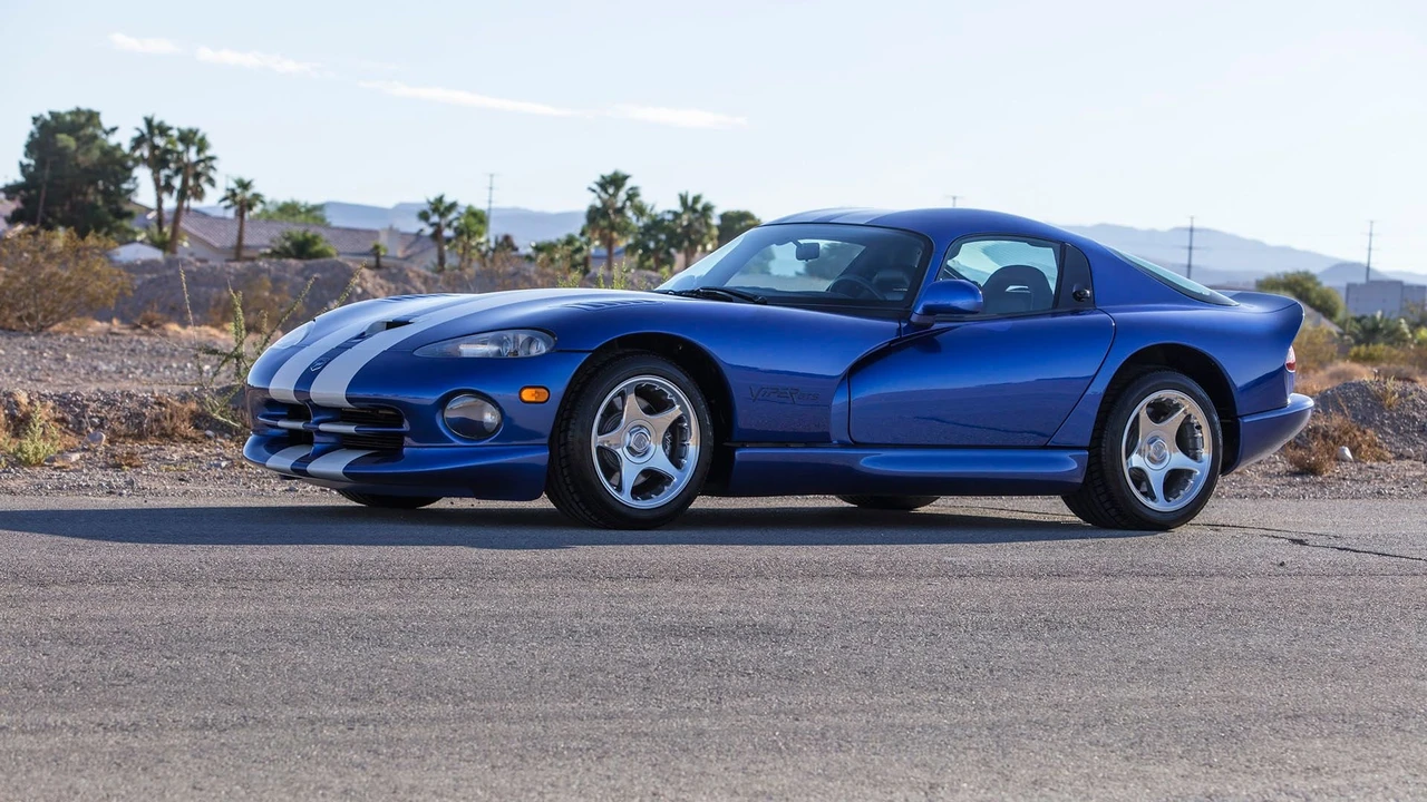 1997 Dodge Viper GTS 2nd Gen - Image 15 of 31