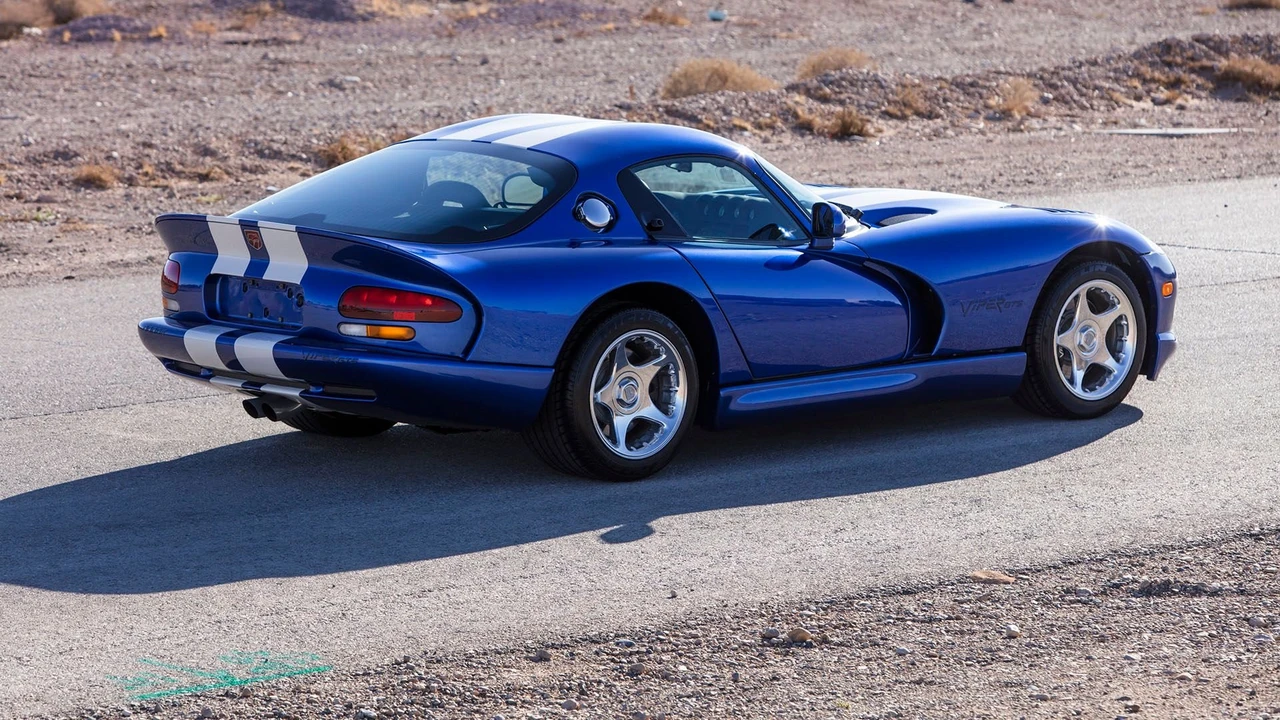 1997 Dodge Viper GTS 2nd Gen - Image 4 of 31