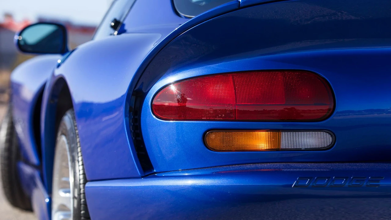 1997 Dodge Viper GTS 2nd Gen - Image 23 of 31