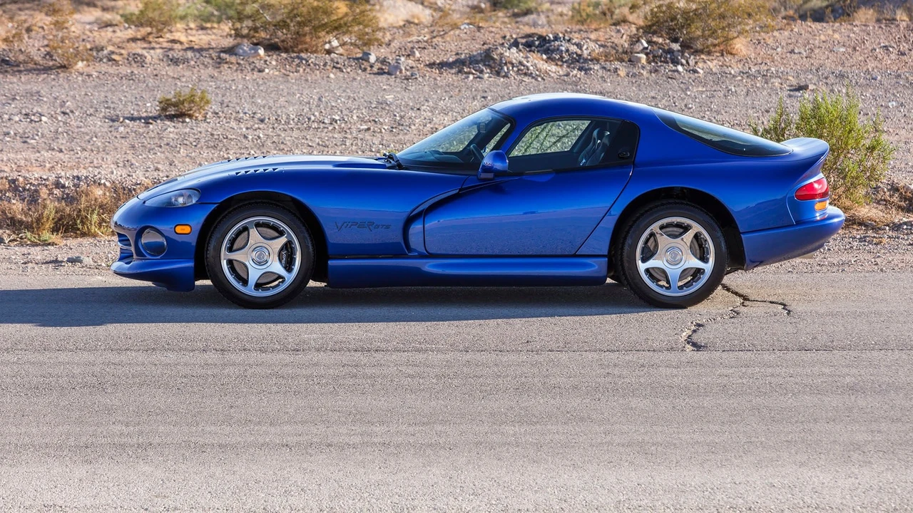 1997 Dodge Viper GTS 2nd Gen - Image 17 of 31