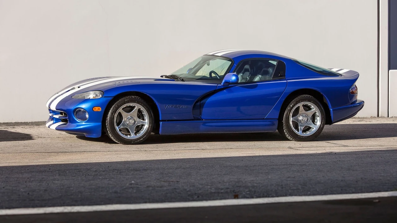 1997 Dodge Viper GTS 2nd Gen - Image 14 of 31