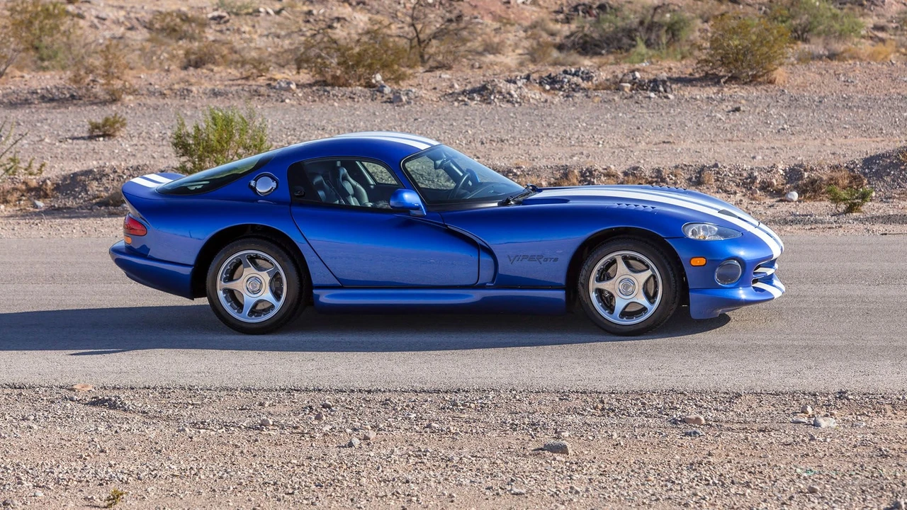1997 Dodge Viper GTS 2nd Gen - Image 5 of 31