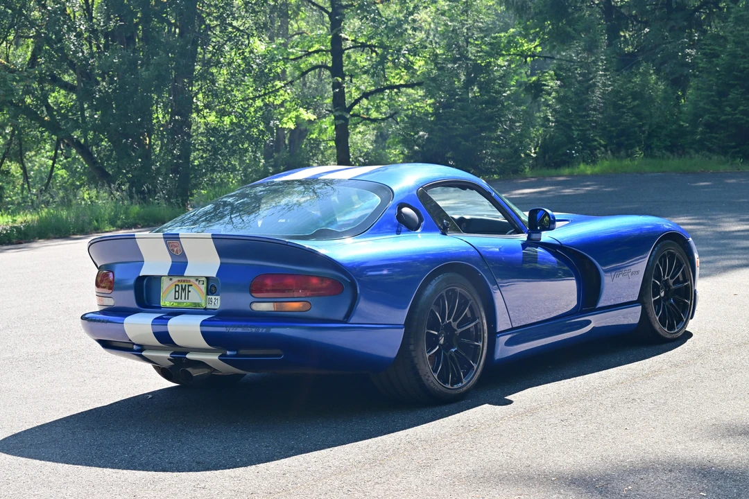 1997 Dodge Viper GTS 2nd Gen - Image 16 of 31