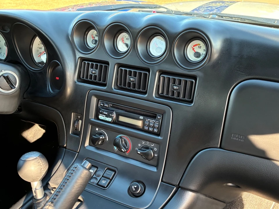 1997 Dodge Viper GTS 2nd Gen - Image 15 of 21