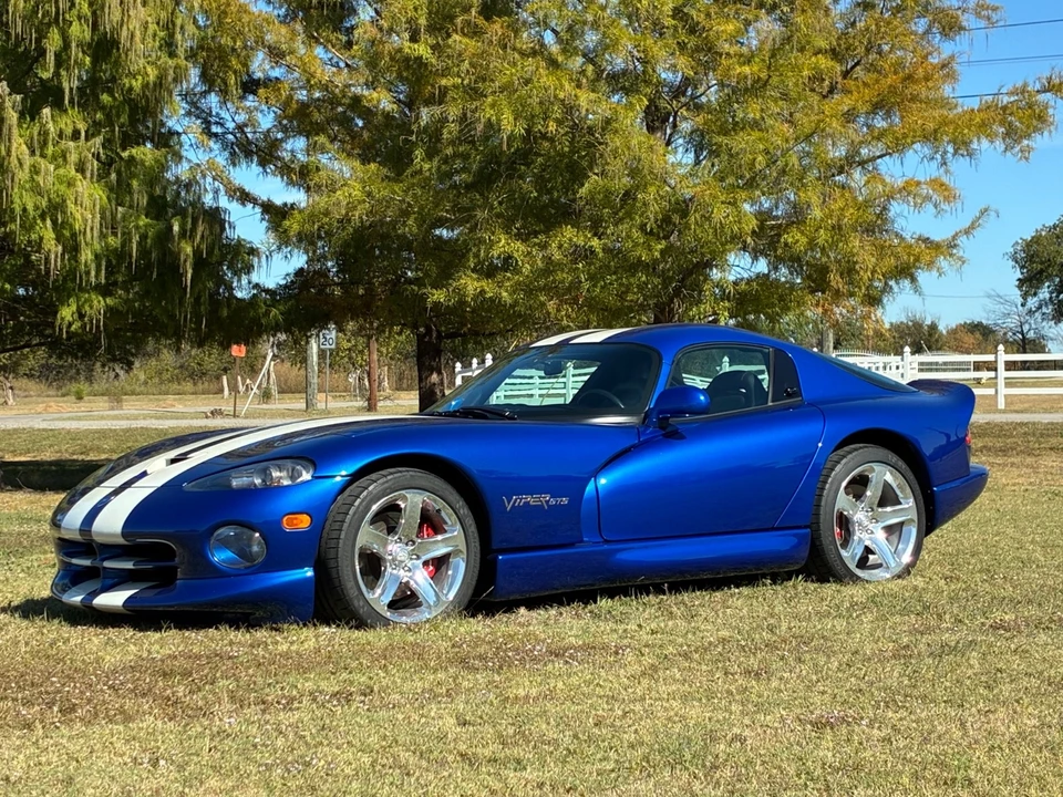 1997 Dodge Viper GTS 2nd Gen - Image 2 of 21
