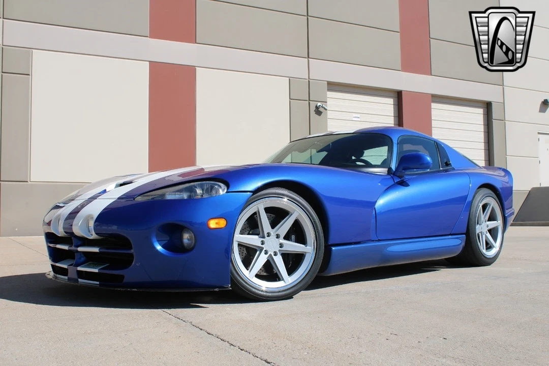 1997 Dodge Viper GTS 2nd Gen - Image 3 of 12