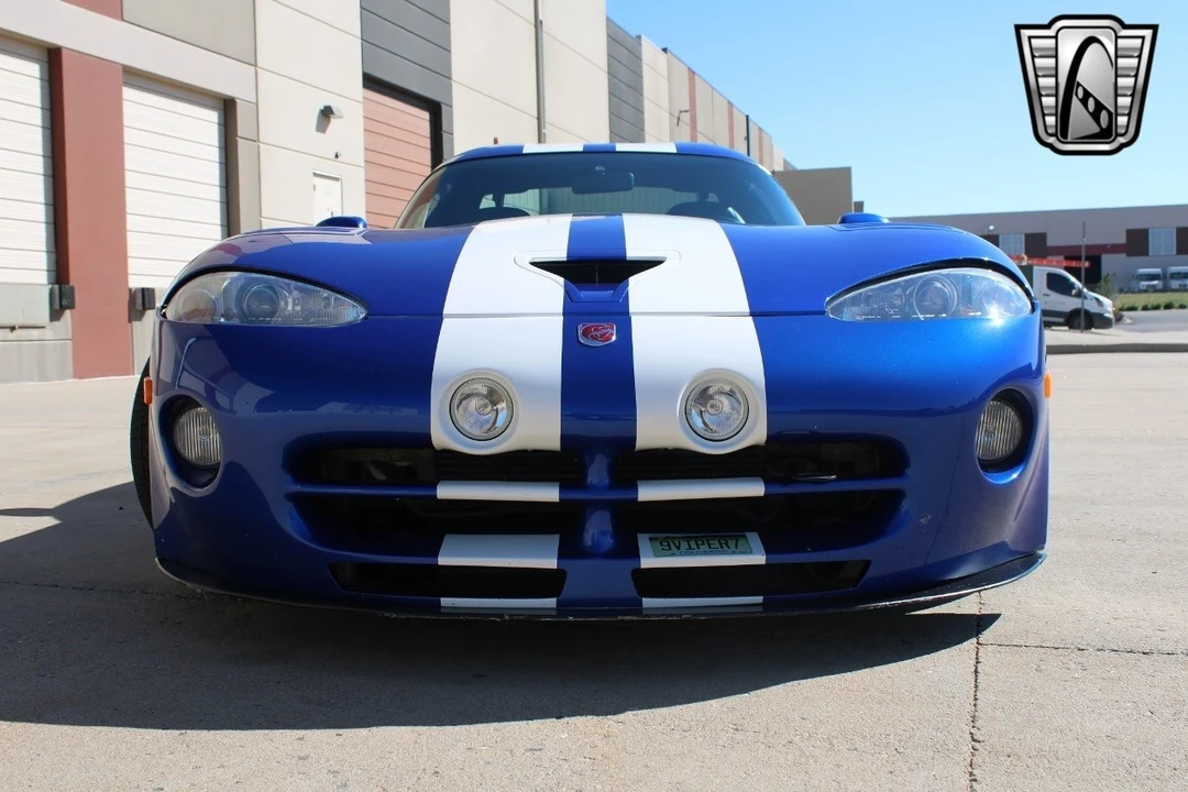 1997 Dodge Viper GTS 2nd Gen - Image 11 of 12