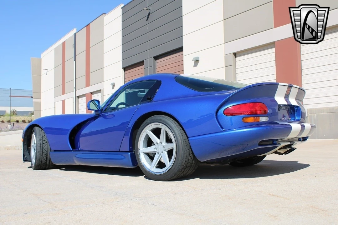 1997 Dodge Viper GTS 2nd Gen - Image 5 of 12