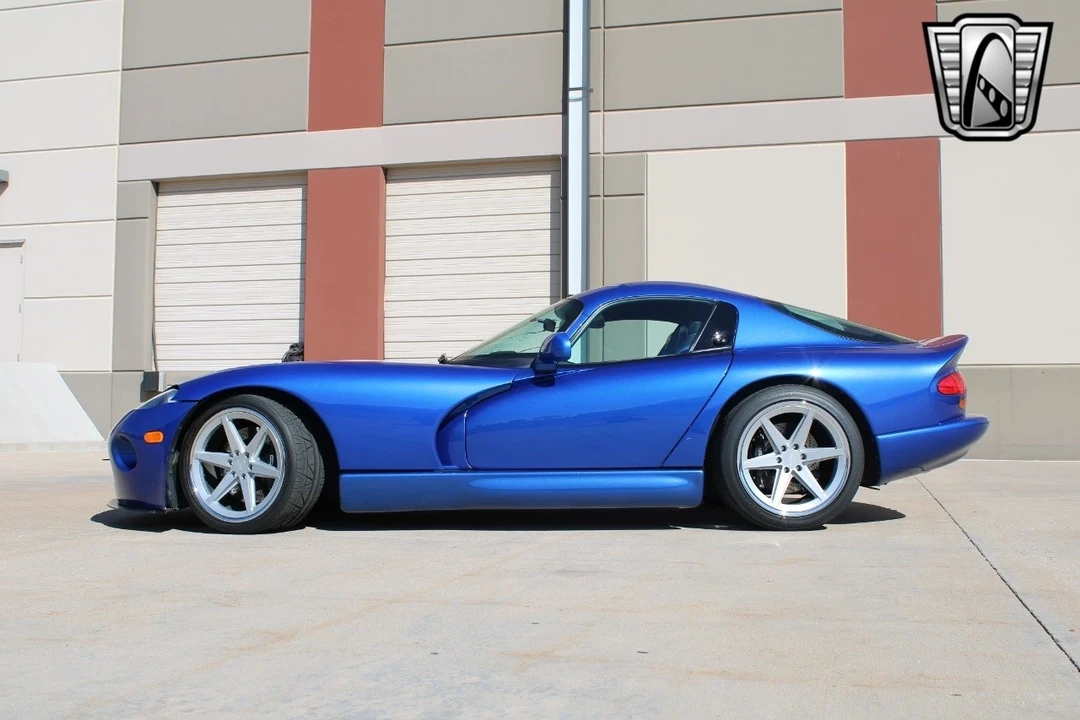 1997 Dodge Viper GTS 2nd Gen - Image 4 of 12