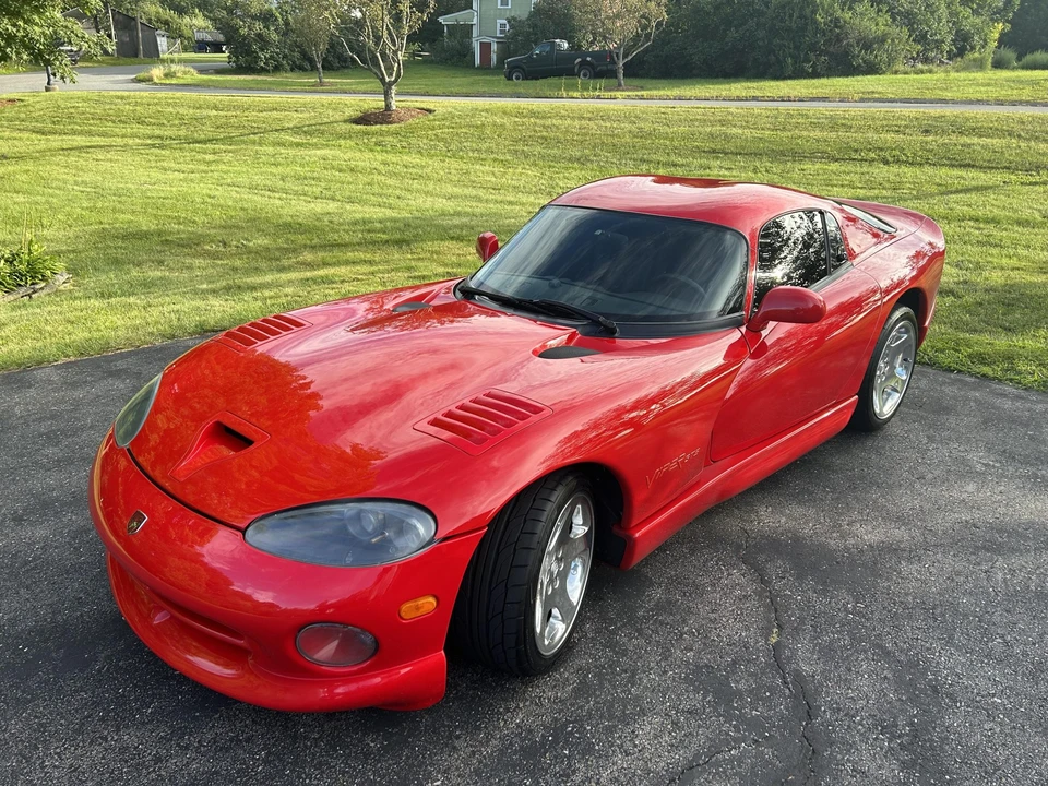 1997 Dodge Viper GTS 2nd Gen - Image 2 of 31