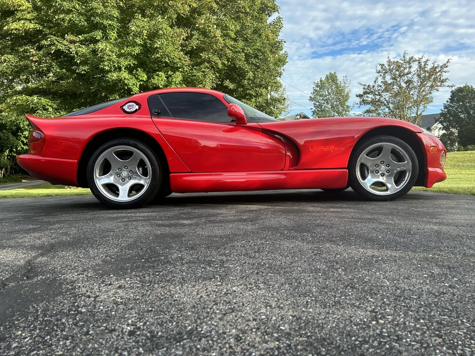 1997 Dodge Viper GTS 2nd Gen - Image 18 of 31