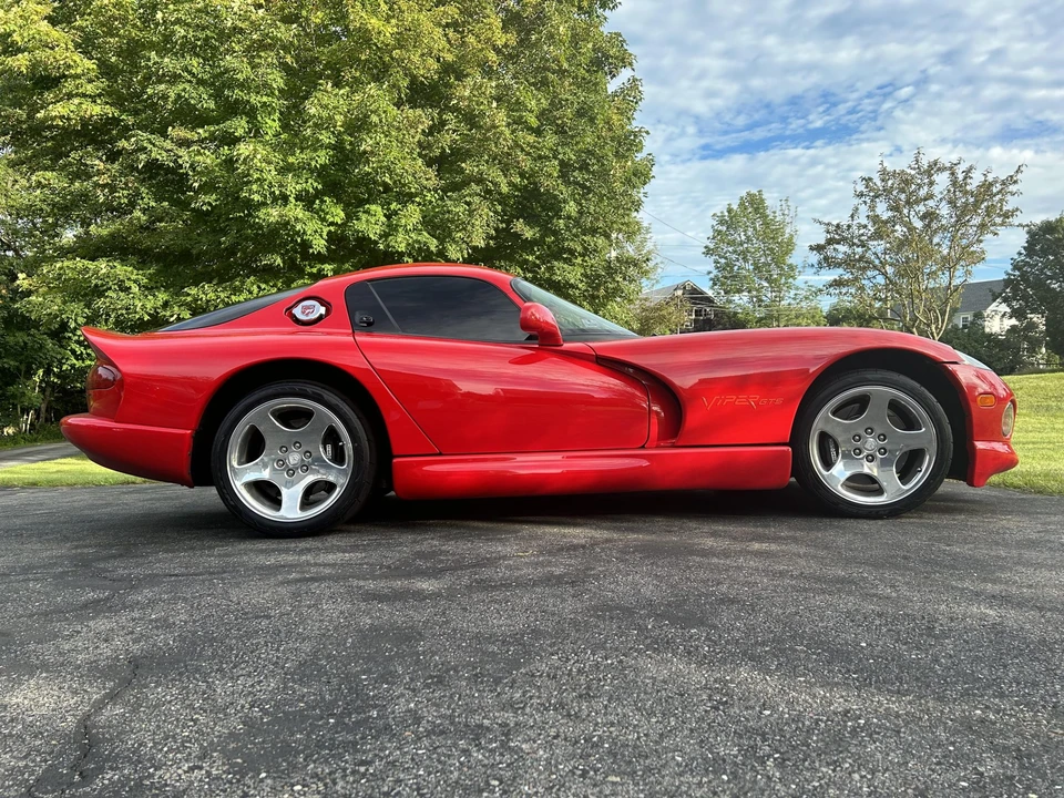 1997 Dodge Viper GTS 2nd Gen - Image 17 of 31