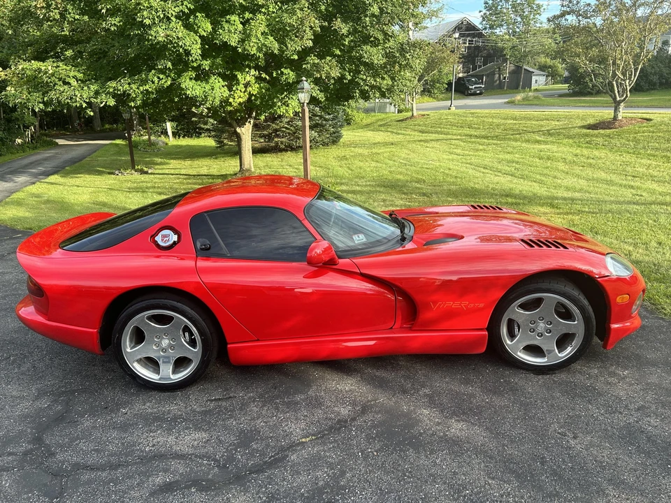 1997 Dodge Viper GTS 2nd Gen - Image 13 of 31