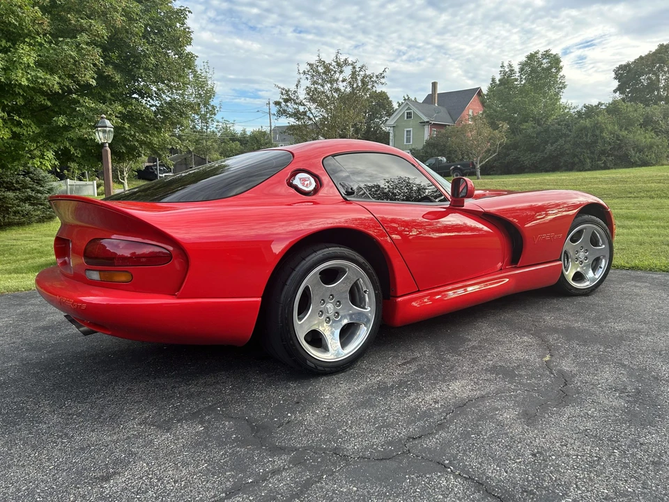 1997 Dodge Viper GTS 2nd Gen - Image 30 of 31