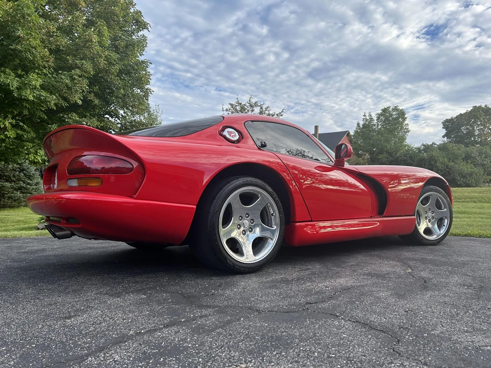 1997 Dodge Viper GTS 2nd Gen - Image 29 of 31