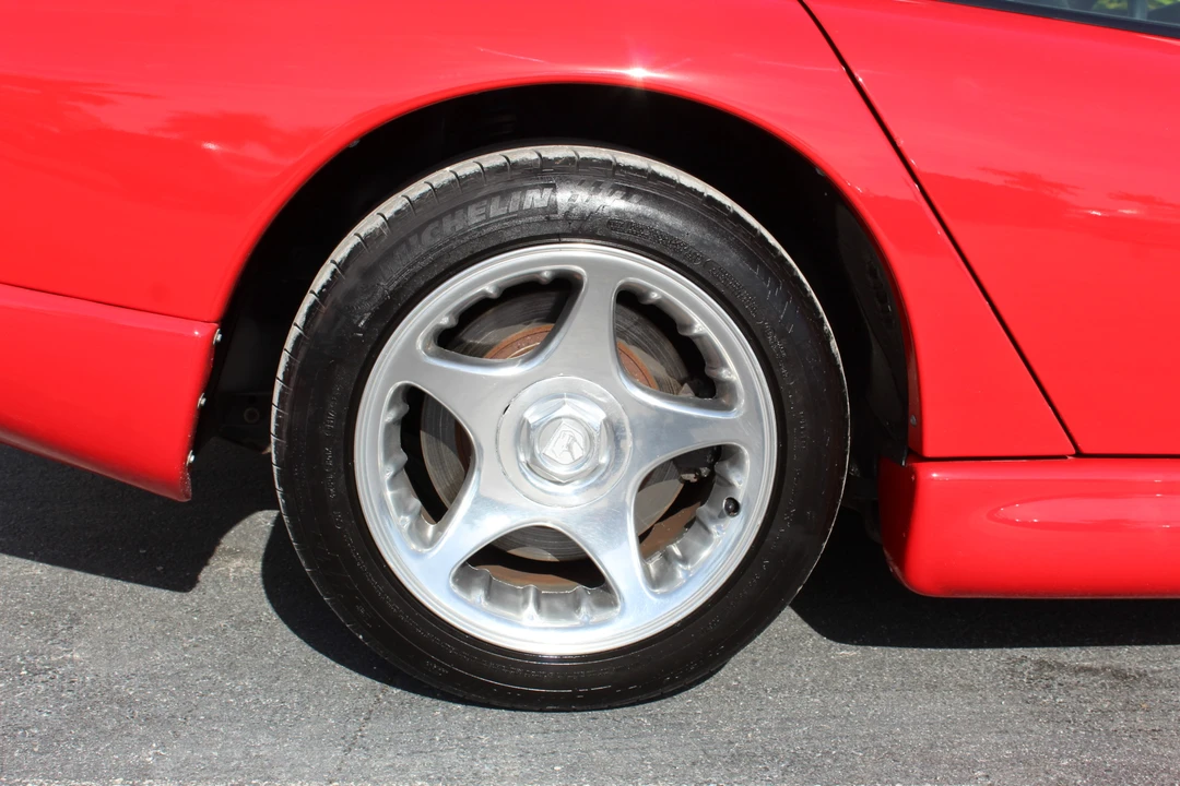 1997 Dodge Viper GTS 2nd Gen - Image 22 of 31