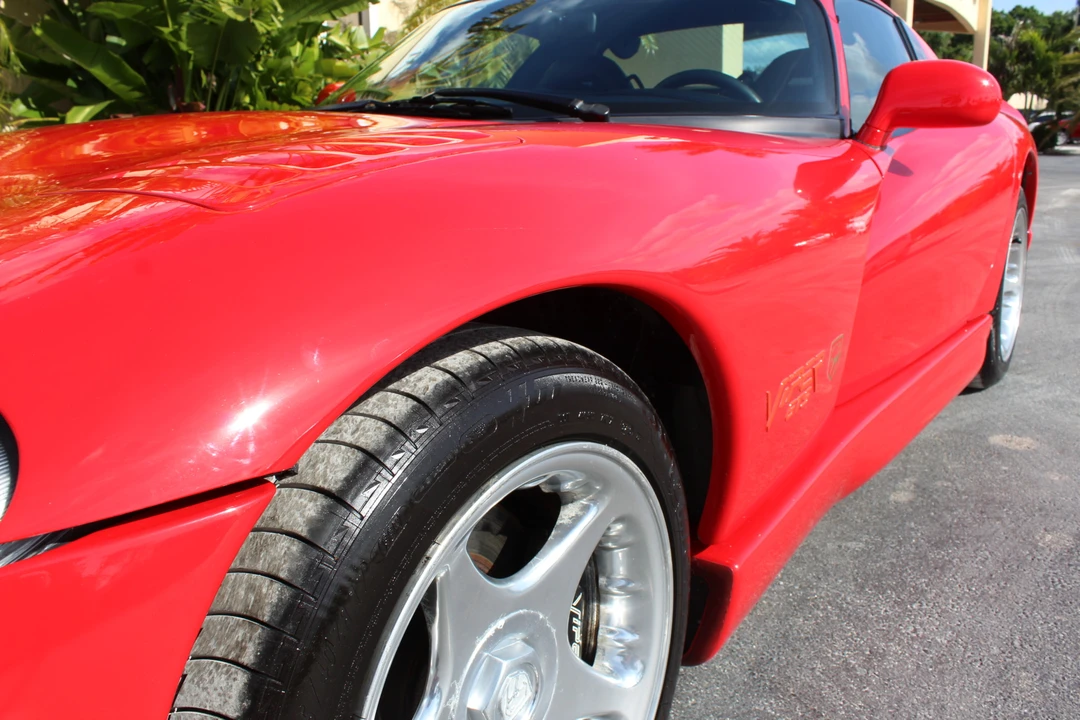 1997 Dodge Viper GTS 2nd Gen - Image 20 of 31