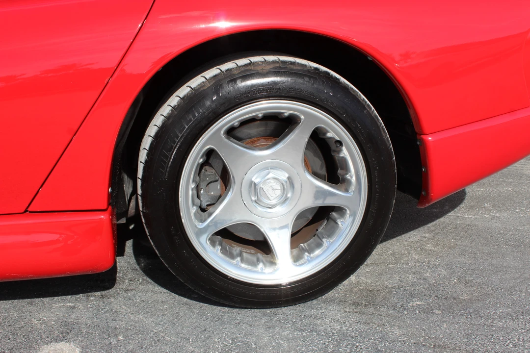 1997 Dodge Viper GTS 2nd Gen - Image 28 of 31