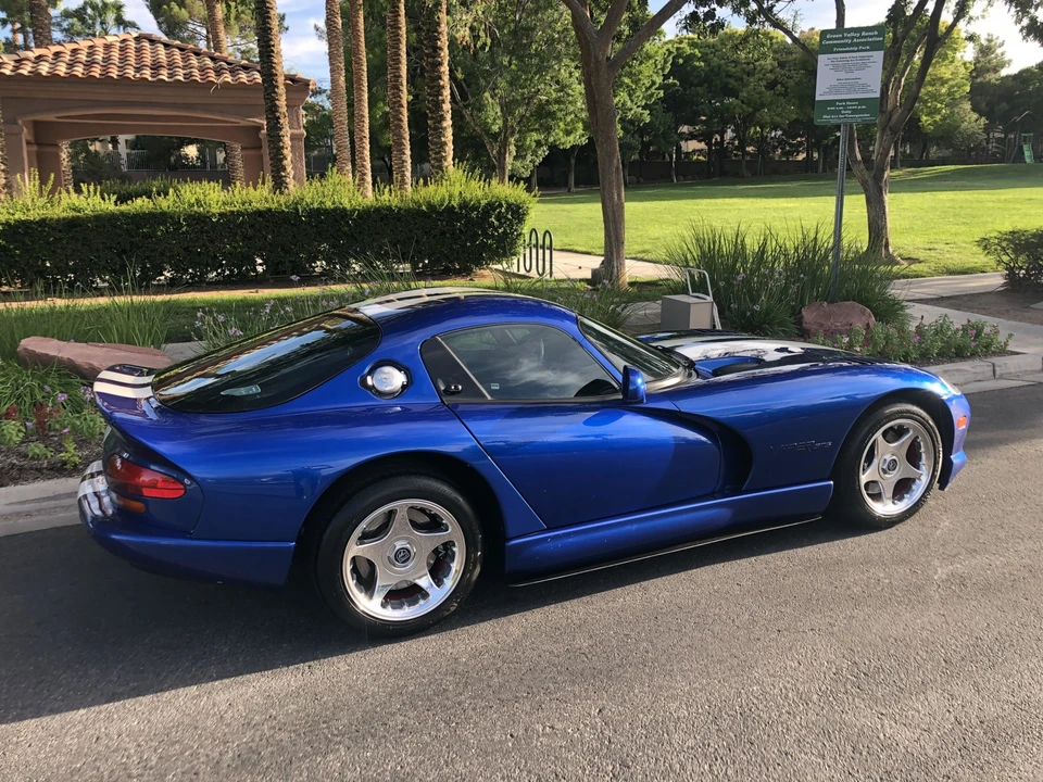 1997 Dodge Viper GTS 2nd Gen - Image 16 of 31