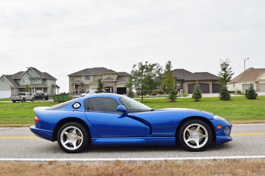 1997 Dodge Viper GTS 2nd Gen - Image 7 of 10
