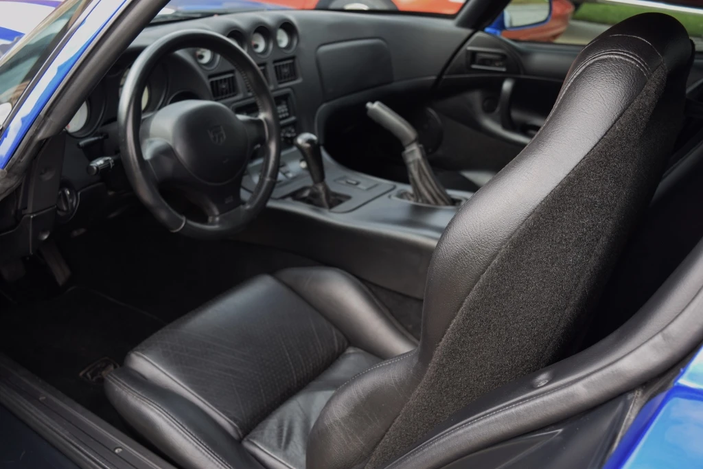 1997 Dodge Viper GTS 2nd Gen - Image 9 of 10