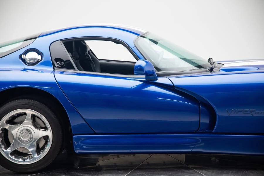 1997 Dodge Viper GTS 2nd Gen - Image 20 of 31