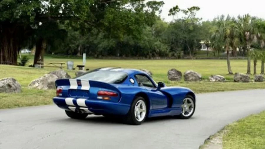 1997 Dodge Viper GTS 2nd Gen - Image 3 of 5