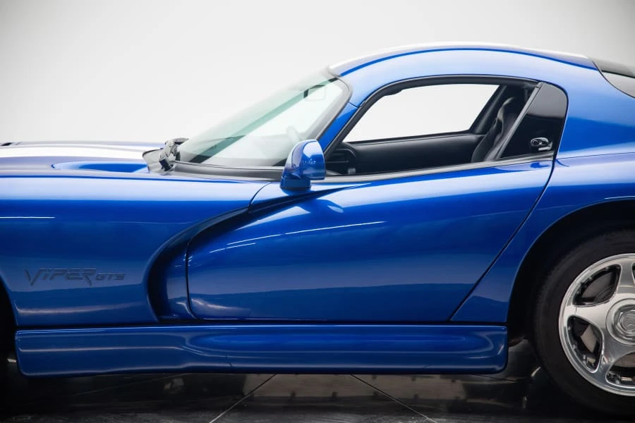 1997 Dodge Viper GTS 2nd Gen - Image 21 of 31