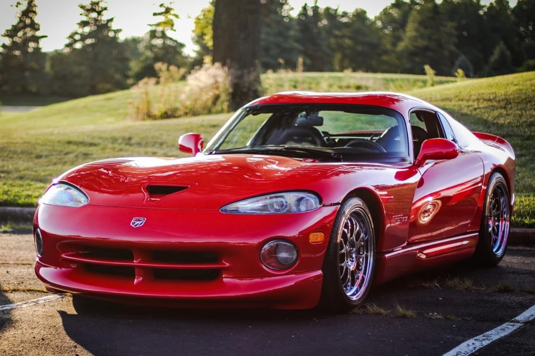 1997 Dodge Viper GTS 2nd Gen - Image 16 of 31