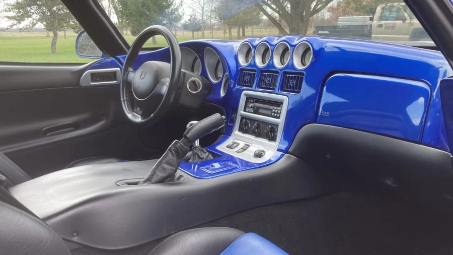 1997 Dodge Viper GTS 2nd Gen - Image 2 of 5