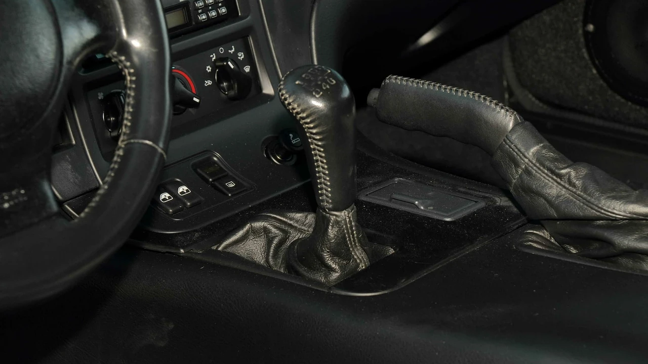 1997 Dodge Viper GTS 2nd Gen - Image 18 of 22
