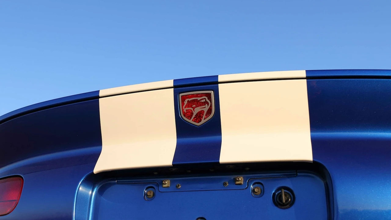 1997 Dodge Viper GTS 2nd Gen - Image 19 of 22