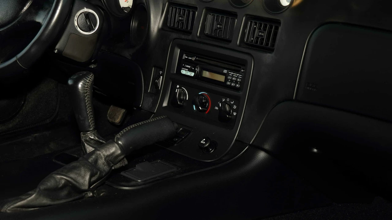 1997 Dodge Viper GTS 2nd Gen - Image 21 of 22