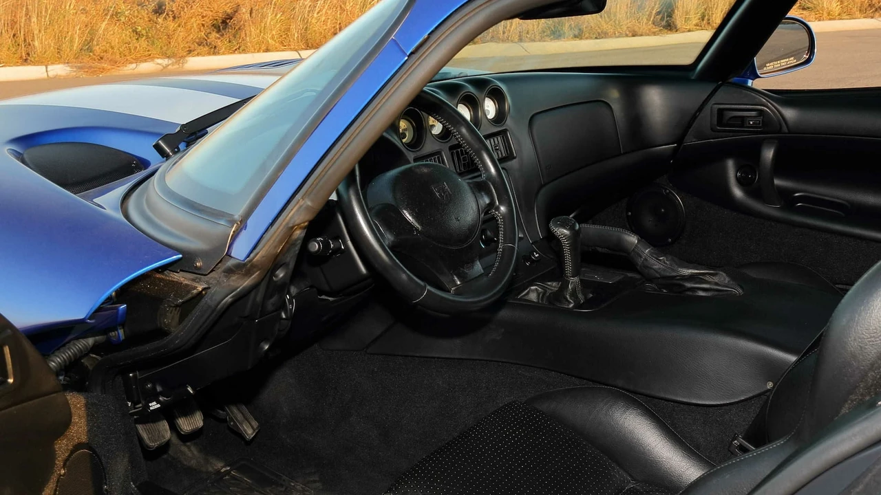 1997 Dodge Viper GTS 2nd Gen - Image 4 of 22