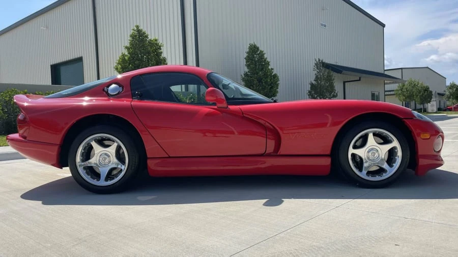 1997 Dodge Viper GTS 2nd Gen - Image 4 of 16