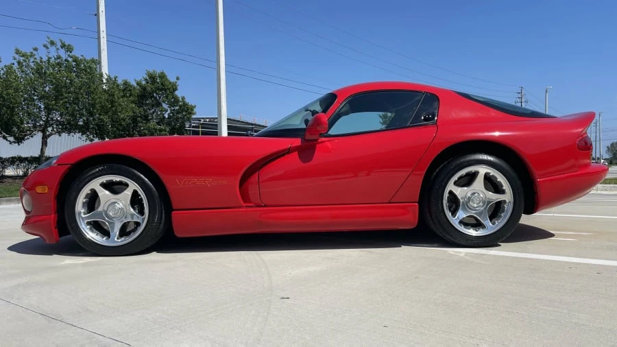 1997 Dodge Viper GTS 2nd Gen - Image 2 of 16