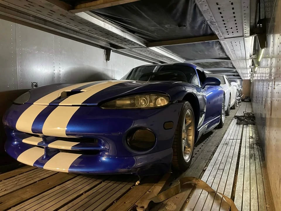 1997 Dodge Viper GTS 2nd Gen - Image 5 of 5