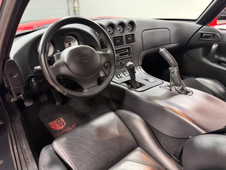 1997 Dodge Viper GTS 2nd Gen - Image 2 of 4