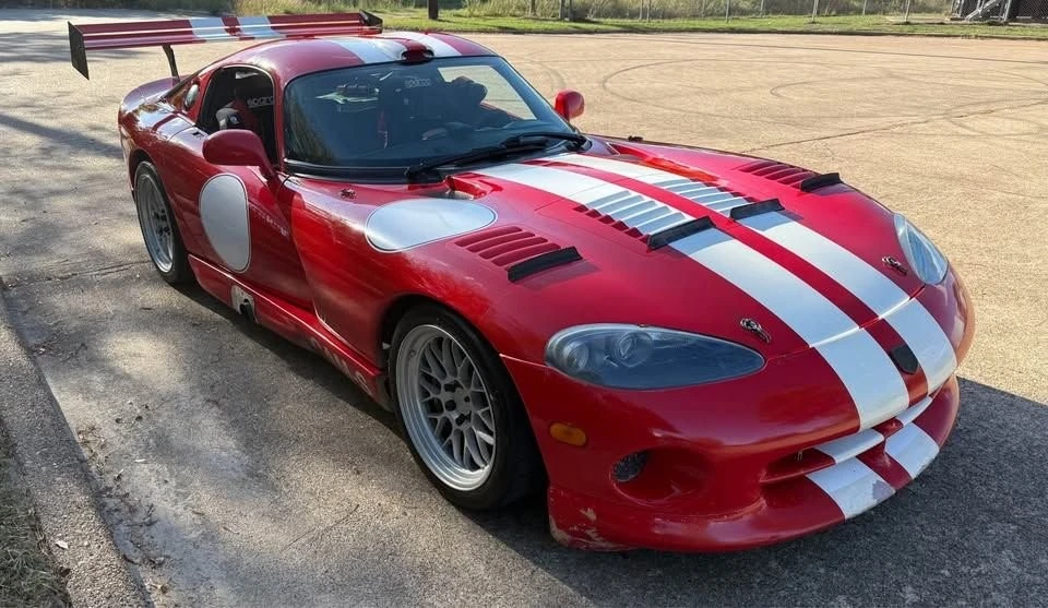 1997 Dodge Viper GTS 2nd Gen - Image 2 of 14
