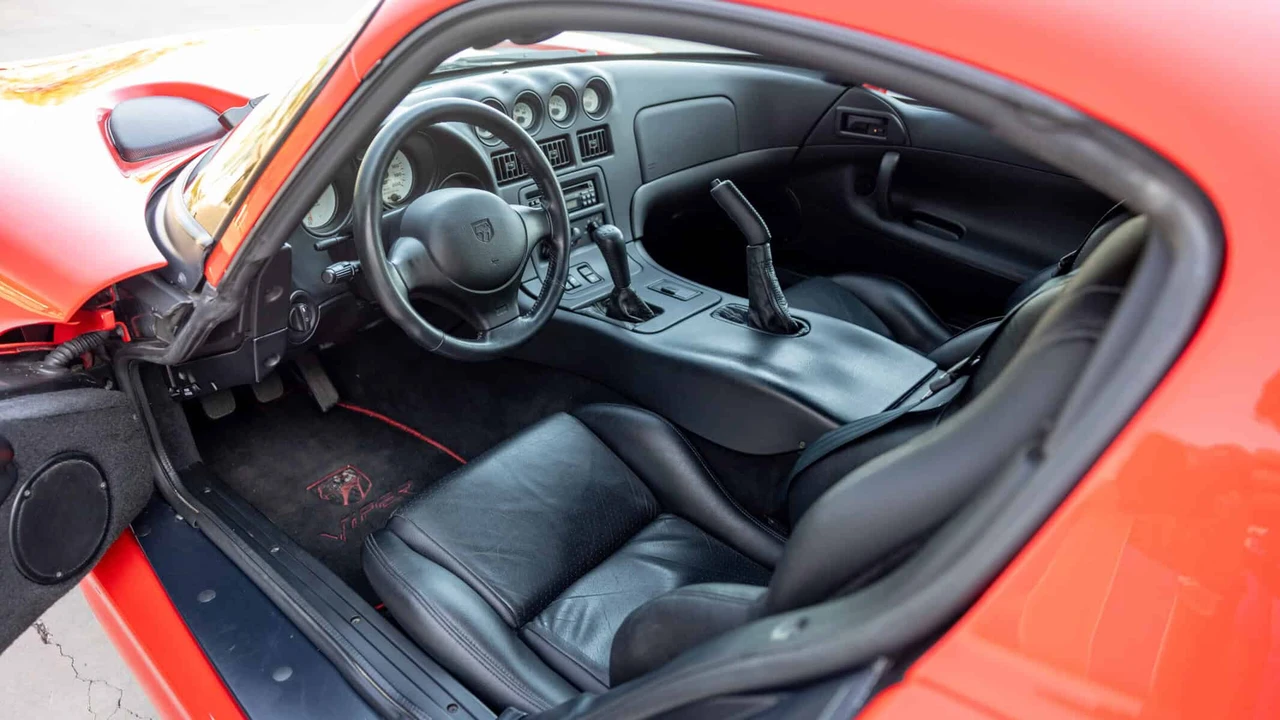 1997 Dodge Viper GTS 2nd Gen - Image 10 of 31