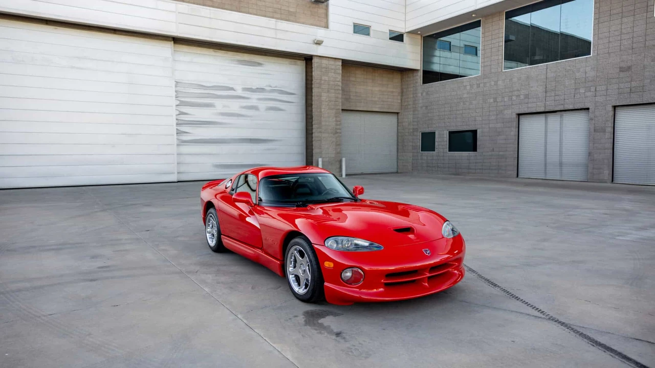 1997 Dodge Viper GTS 2nd Gen - Image 20 of 31