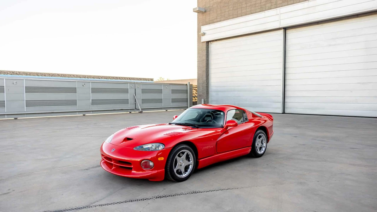 1997 Dodge Viper GTS 2nd Gen - Image 22 of 31