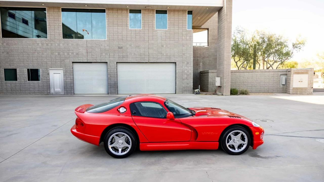 1997 Dodge Viper GTS 2nd Gen - Image 27 of 31