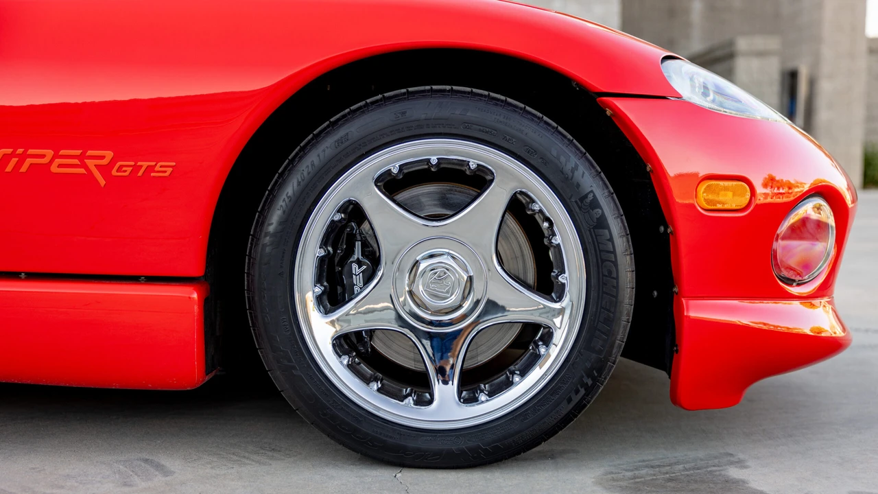 1997 Dodge Viper GTS 2nd Gen - Image 29 of 31