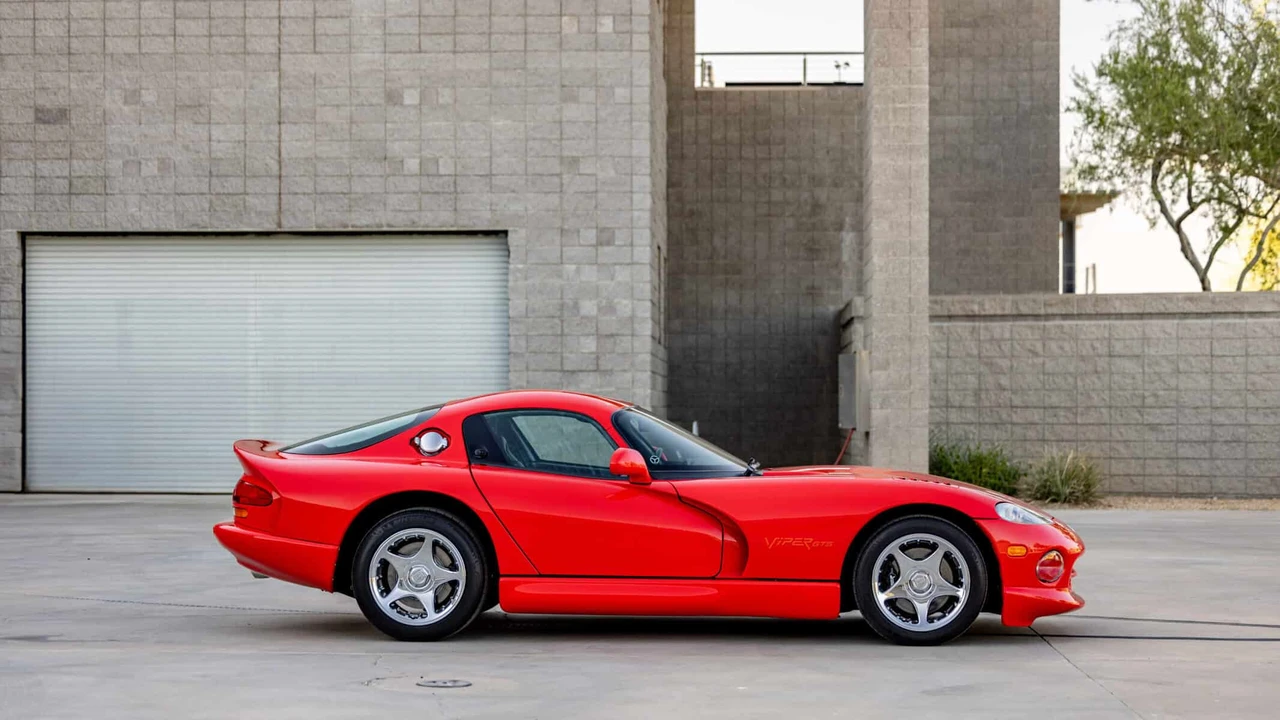 1997 Dodge Viper GTS 2nd Gen - Image 9 of 31