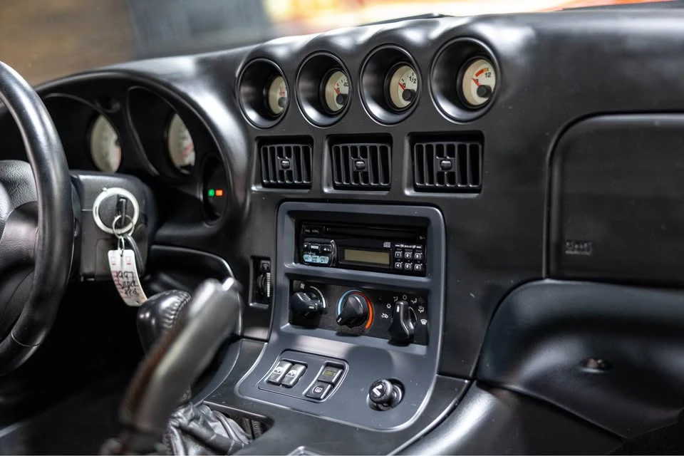 1997 Dodge Viper GTS 2nd Gen - Image 4 of 20