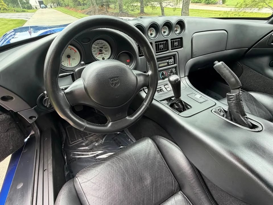 1997 Dodge Viper GTS 2nd Gen - Image 17 of 20