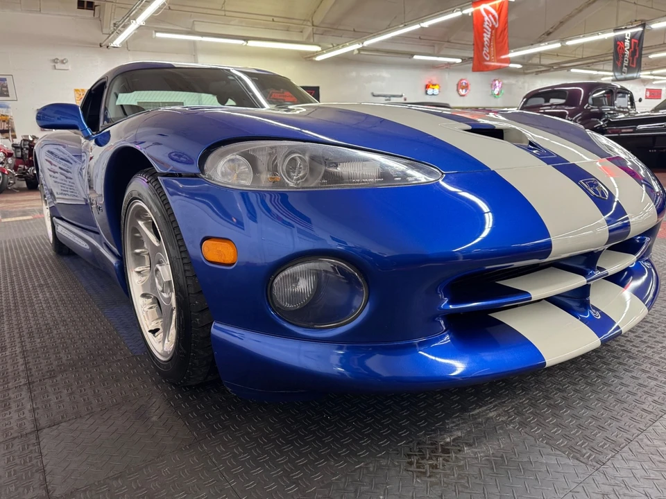 1997 Dodge Viper GTS 2nd Gen - Image 9 of 21