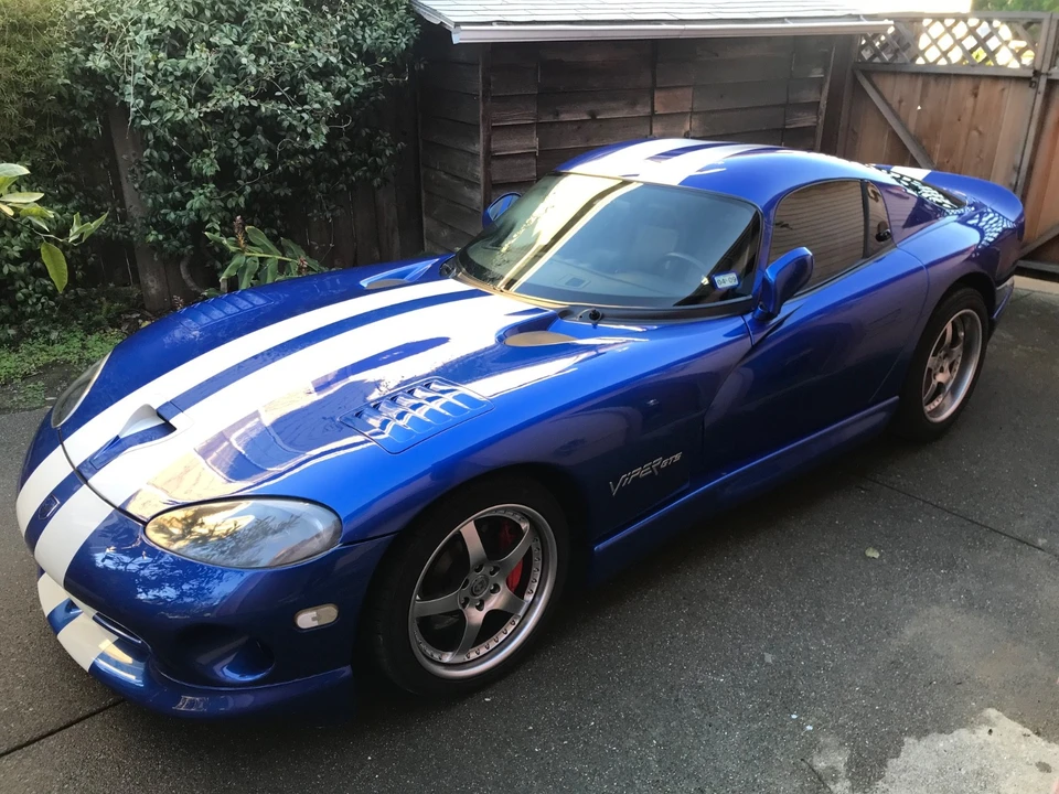 1997 Dodge Viper GTS 2nd Gen - Image 2 of 3